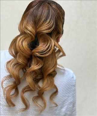 سالن زیبایی زیبایی نورا  در  مشهد